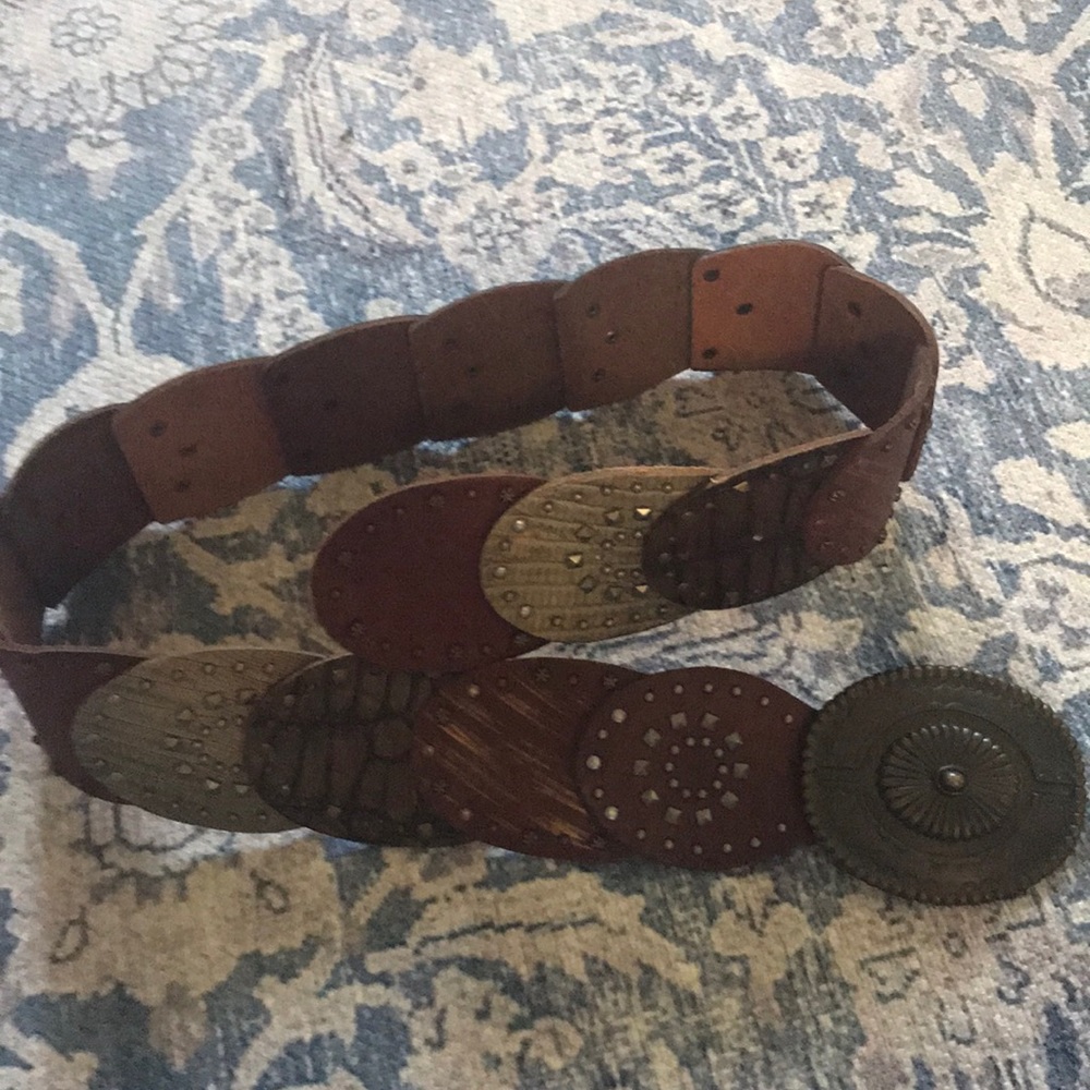 Women’s leather waist belt